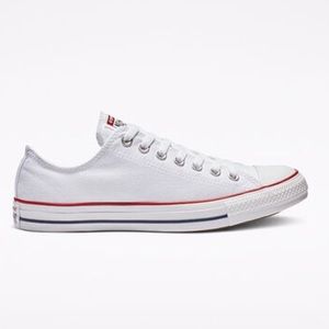 Chuck Taylor All Star low top converse!